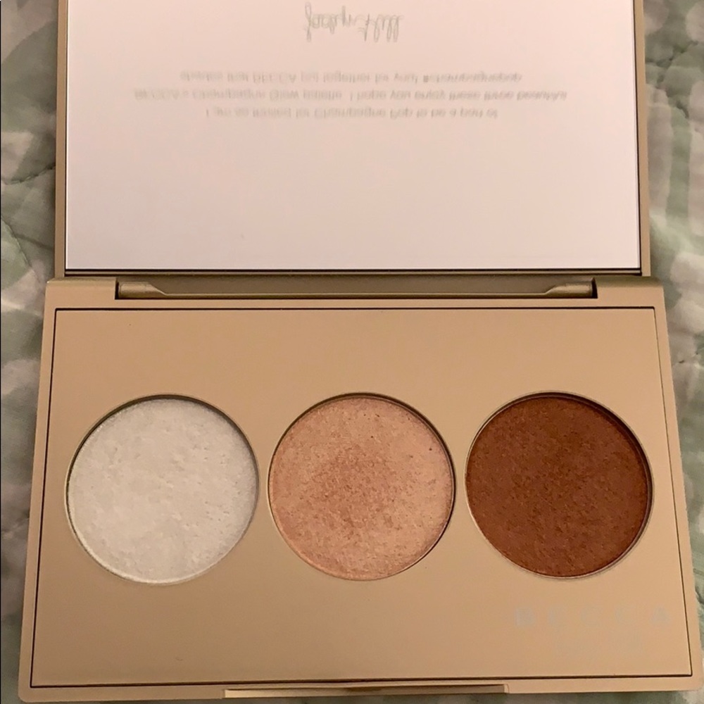 Becca champagne glow x Jaclyn Hill palette LE